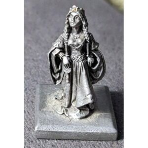 Vtg Rawcliffe Pewter Woman Warrior Figurine RF3016 Sword 1.25" Token Figure